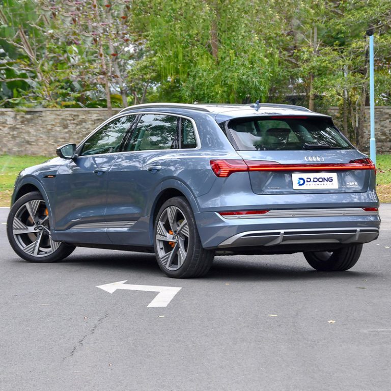 Audi E-Tron-Right rear