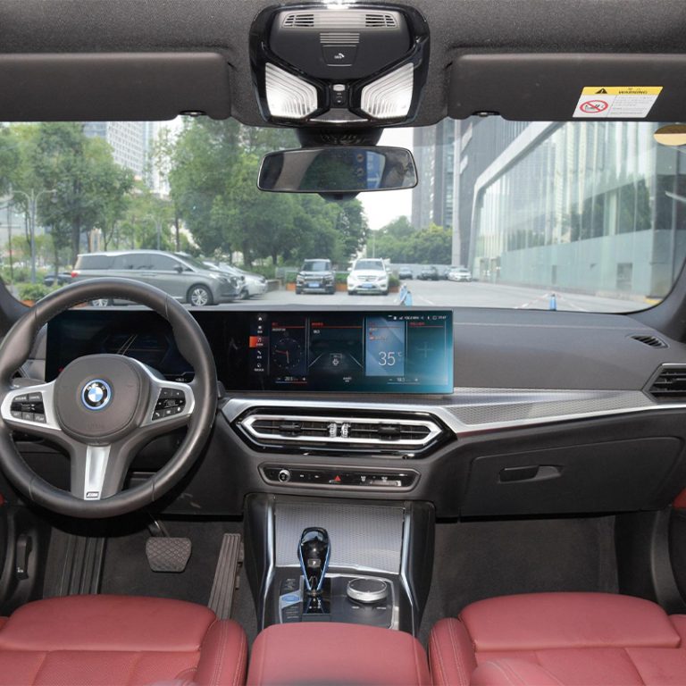 BMW-I4-Interior