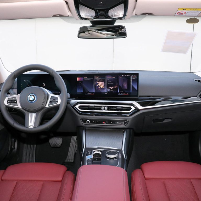 BWM-I3-Interior