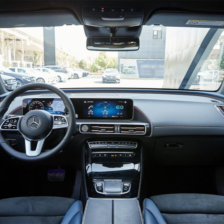 Mercedes Benz-EQC-Interior