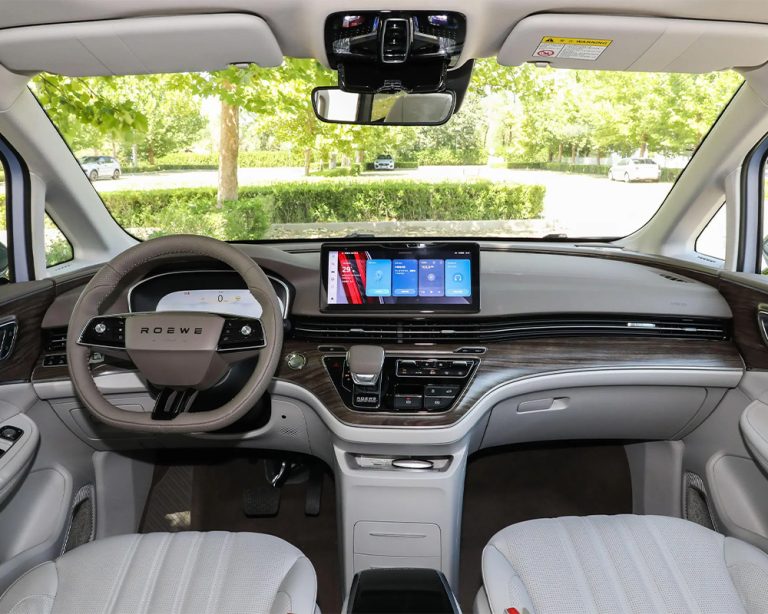 Roewe-IMAX8-EV-Interior